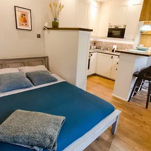 https://apartament-emeryk.krakowhotelspoland.com